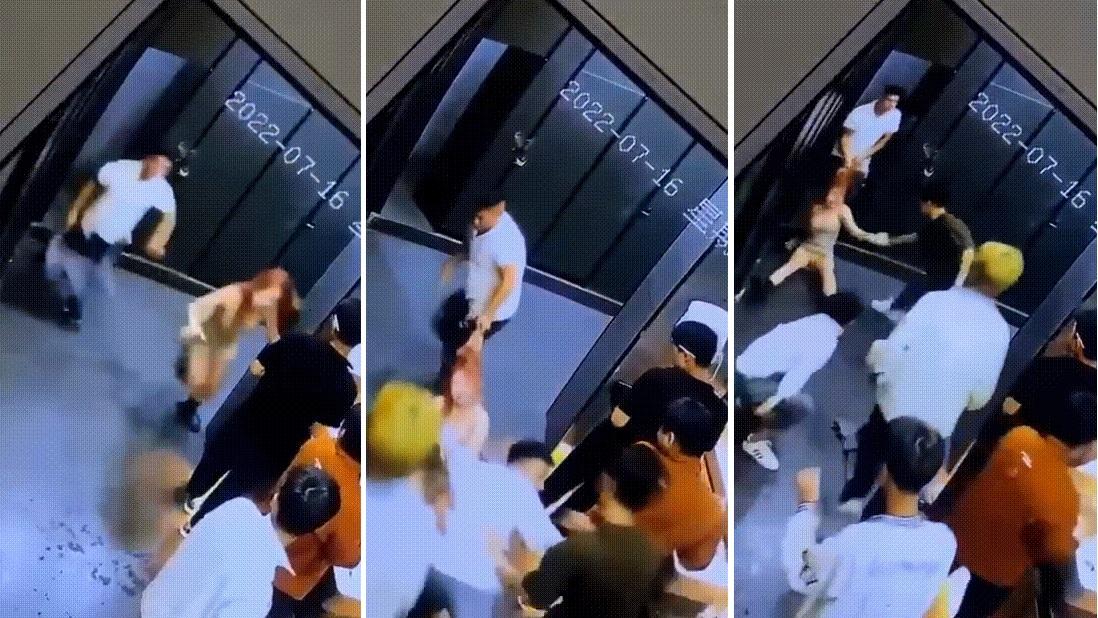 女事主從廁格衝出,但被男事主扯住長髮拖回廁格。女事主拉著其中一名男子的手求救,另一名男子亦曾試圖救人。(互聯網)