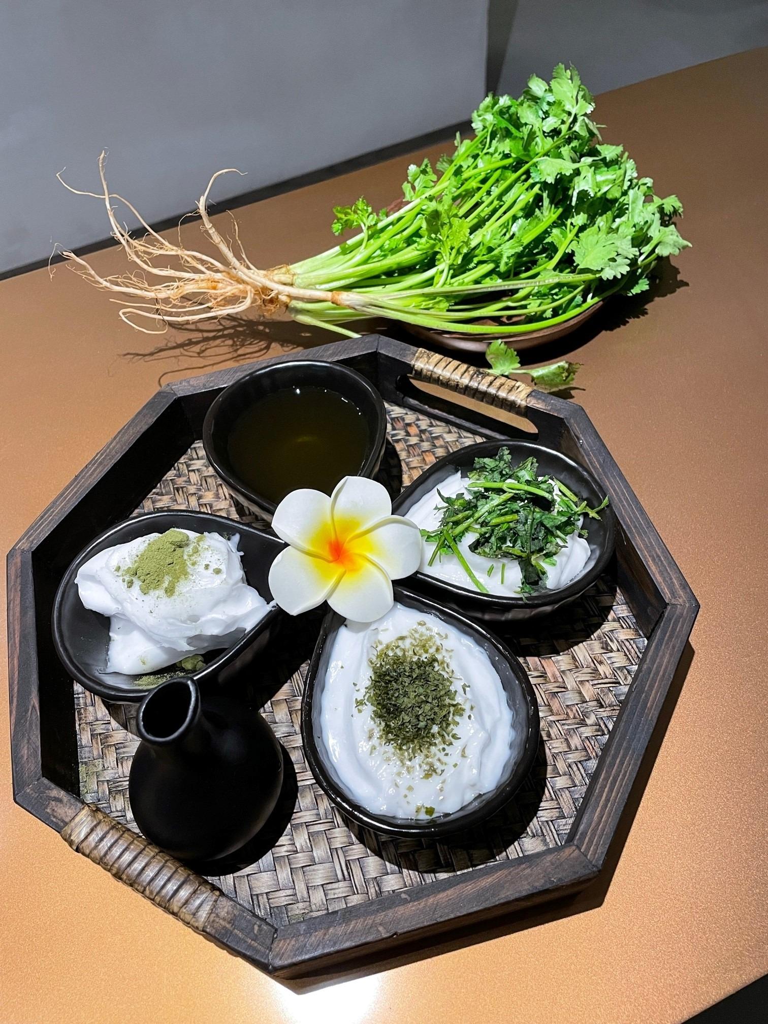 療程使用的磨砂及body mask都加入新鮮芫荽。
