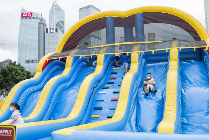 充氣滑梯