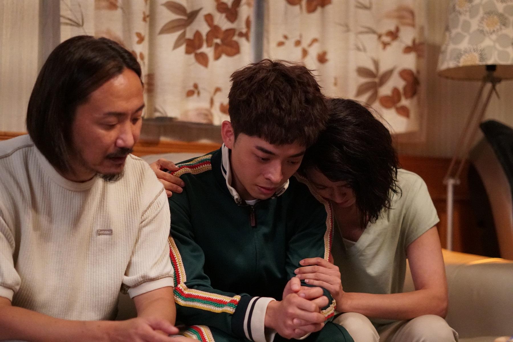 一家人在疫下留家工作,朝夕相對,兩代矛盾難以避免。