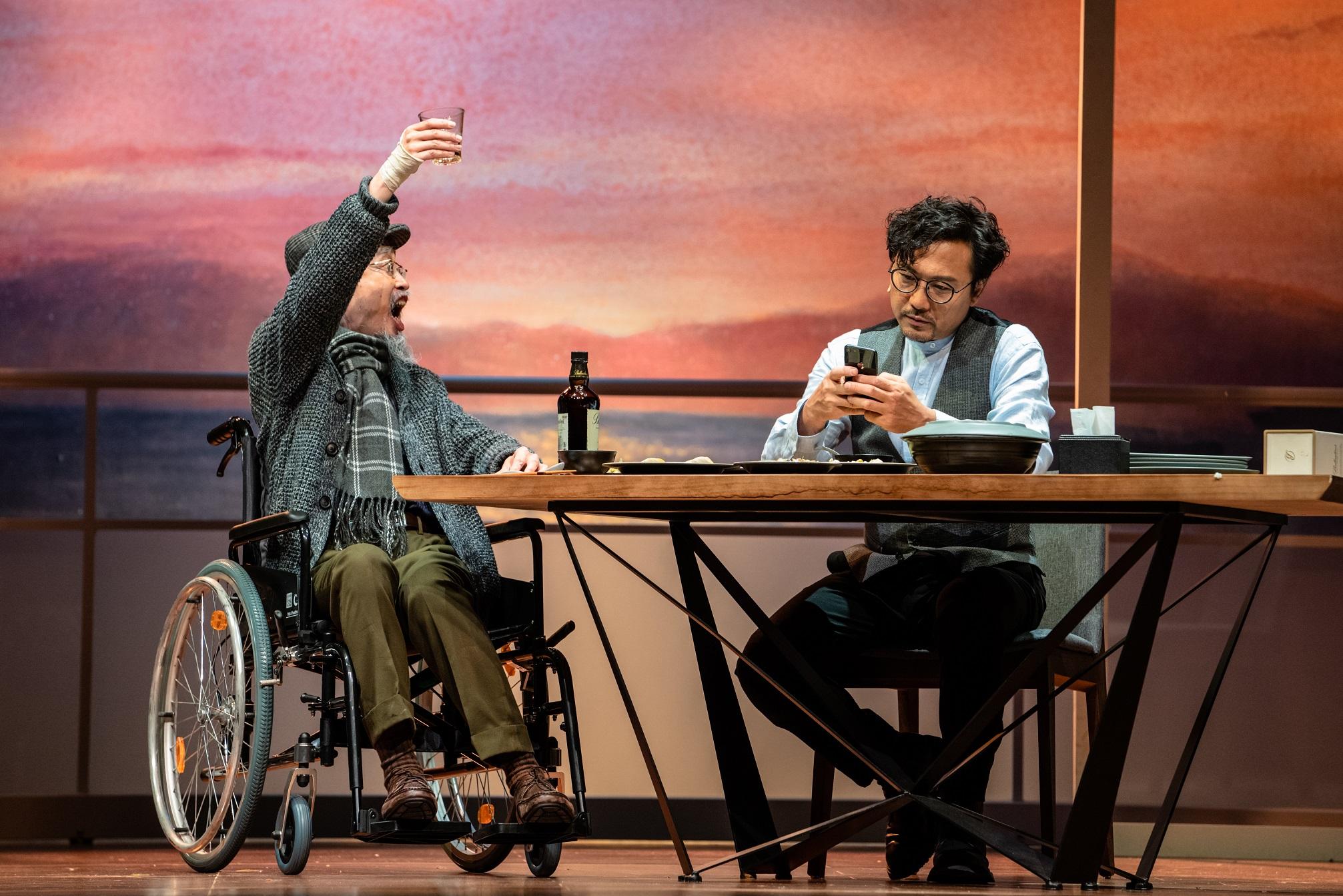 潘燦良演幼子歐陽曦,獨力照顧脾氣暴躁的父親。(大會提供)