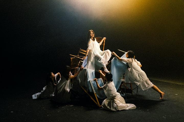 黃妍新歌MV是她肢體郁動程度最大的一次。(蘇文傑攝)