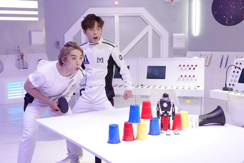 Jer和Edan使出「吐乒乓球」絕招,粉絲笑到碌地。