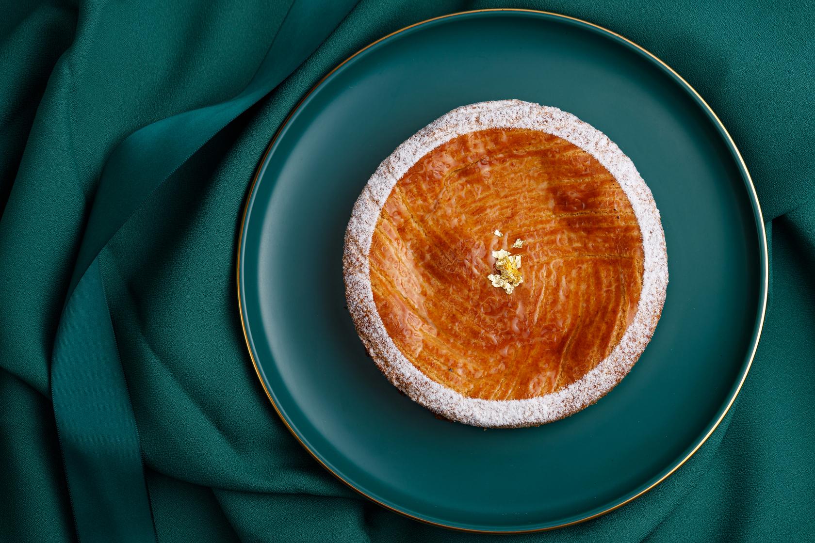 焦香榴槤巴斯克蛋糕(HKD 350)