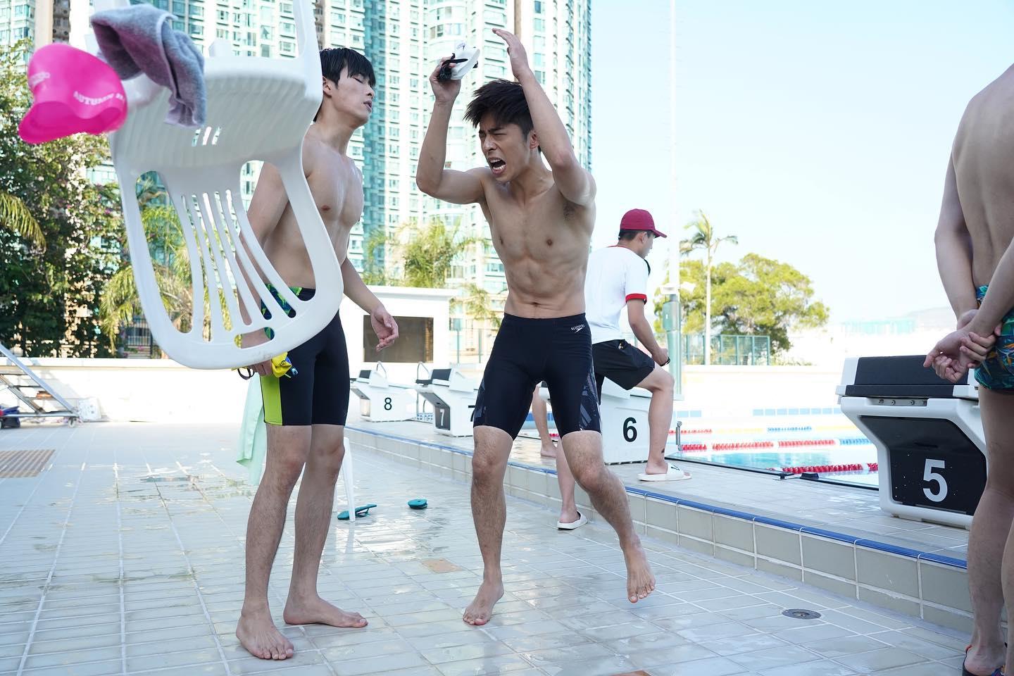 Edan 在《i.SWIM》突破以往的搞笑形像,演認真又嚴厲的李馬榮。