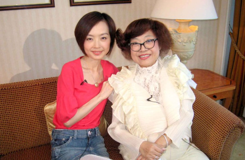 肥姐接受魯豫訪問,並宣布退出演藝圈。