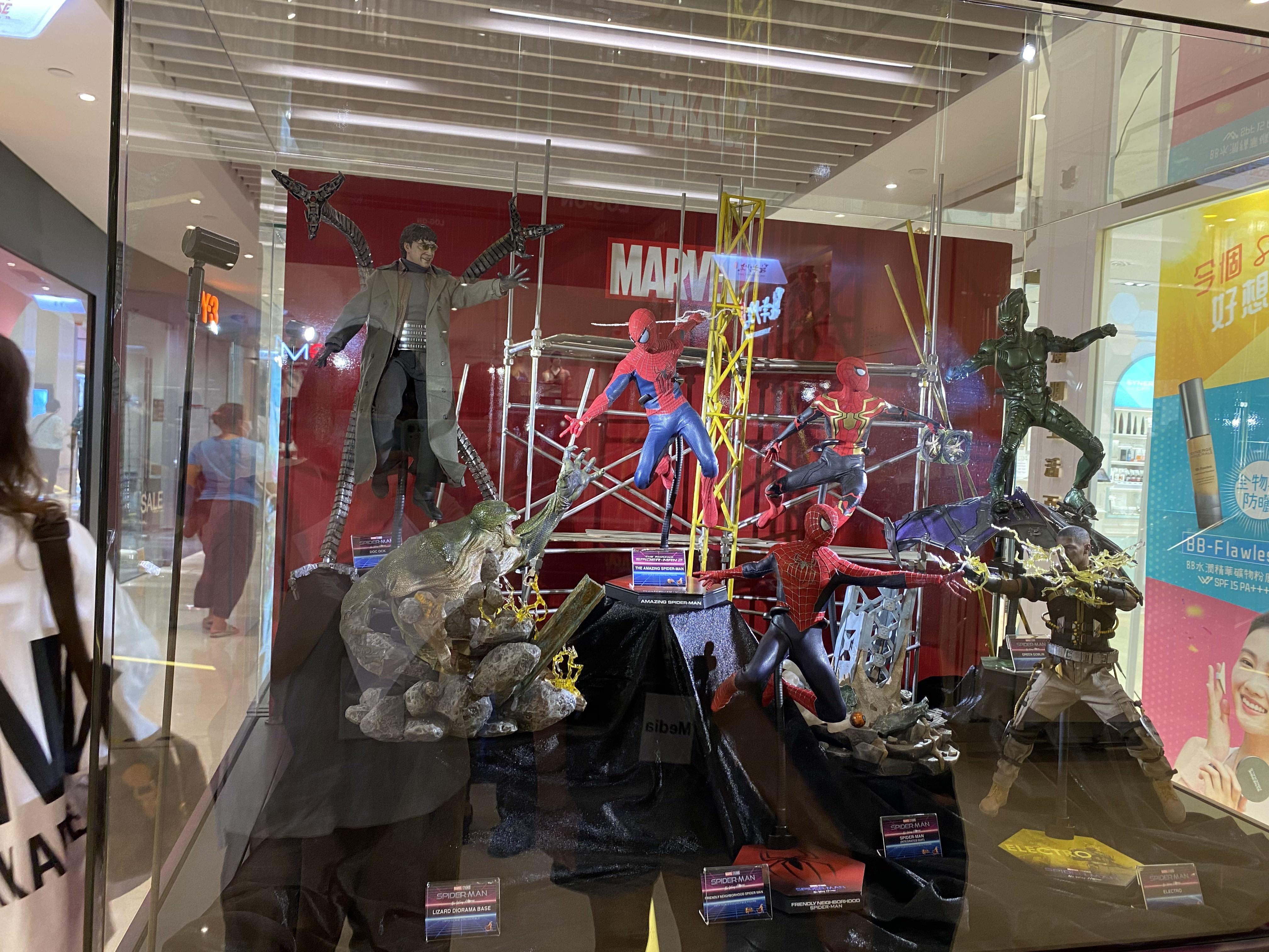 蜘蛛俠三代同堂vs歷代反派史詩級對戰情景。