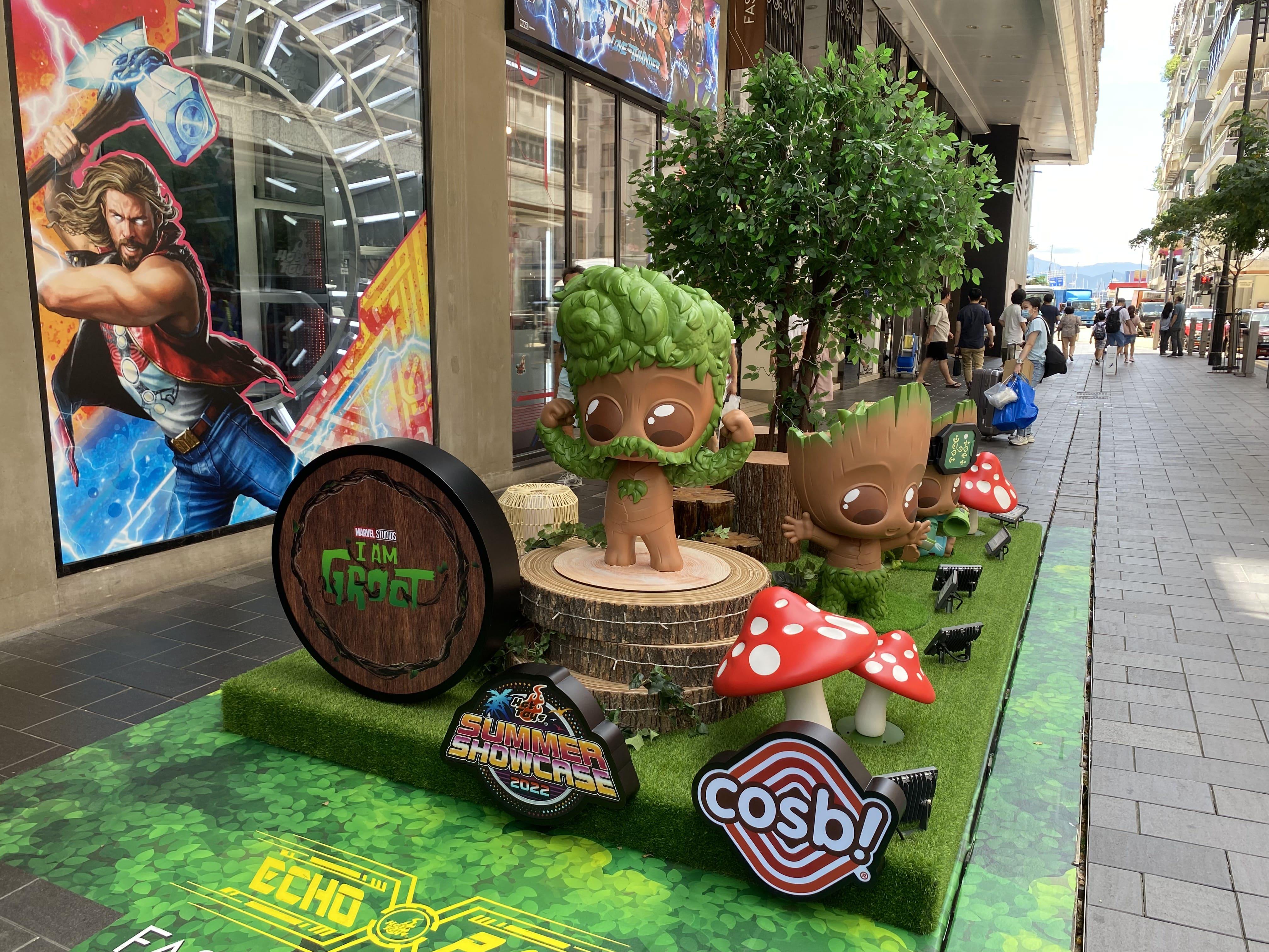 3個不同造型的可愛樹人。