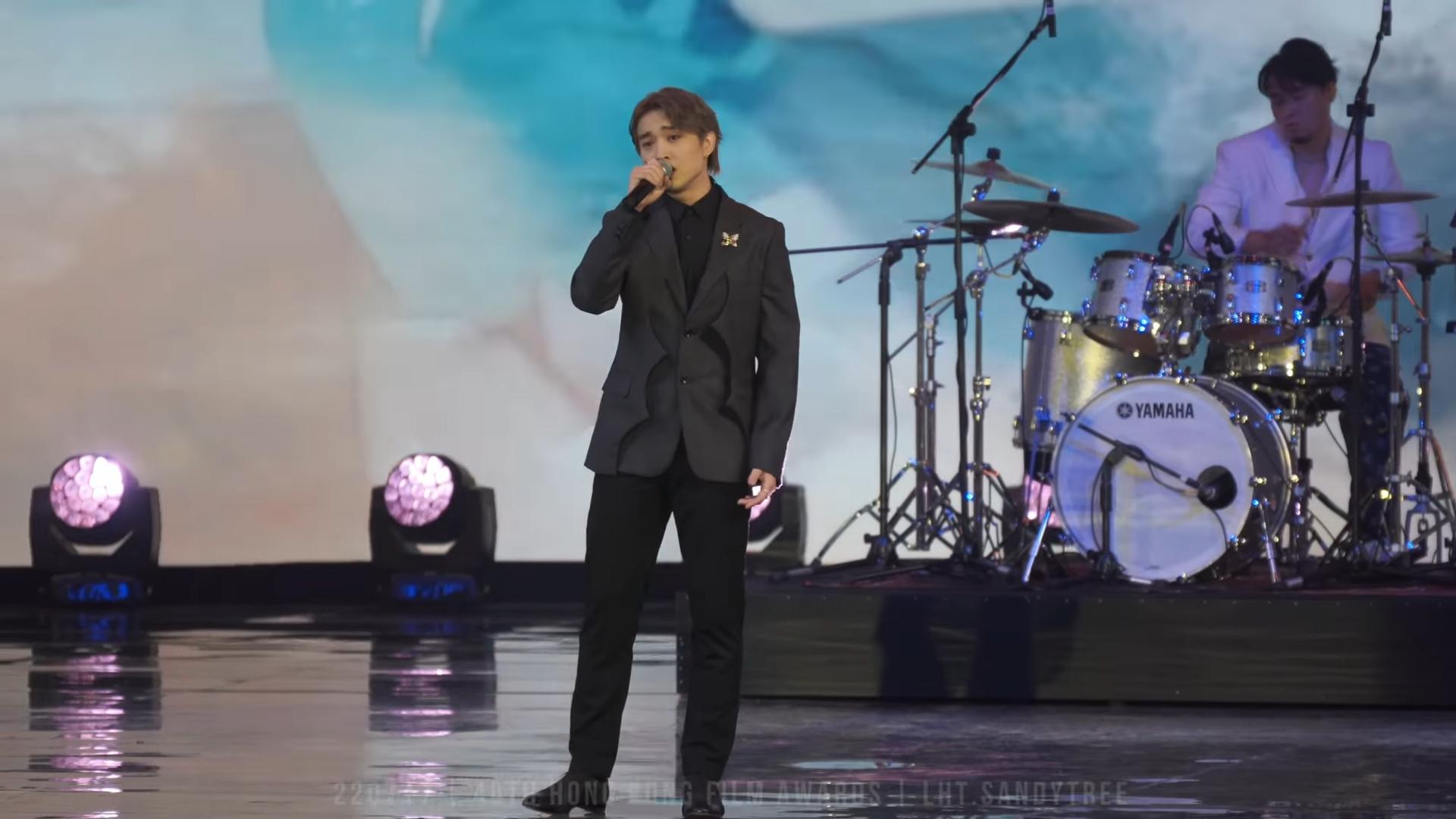 Jer主唱電影《媽媽的神奇小子》主題曲《神奇之路》,是首位入圍金像獎的鏡仔。