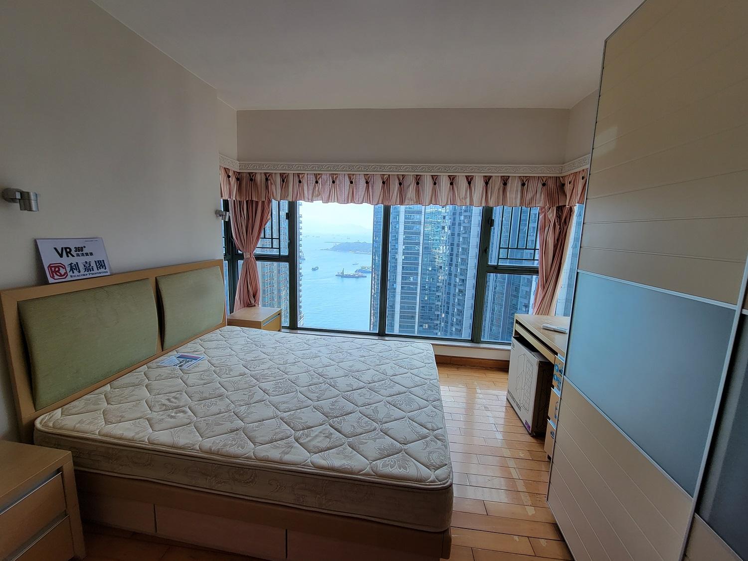 主人套房四正闊落,擁開揚靚海景。