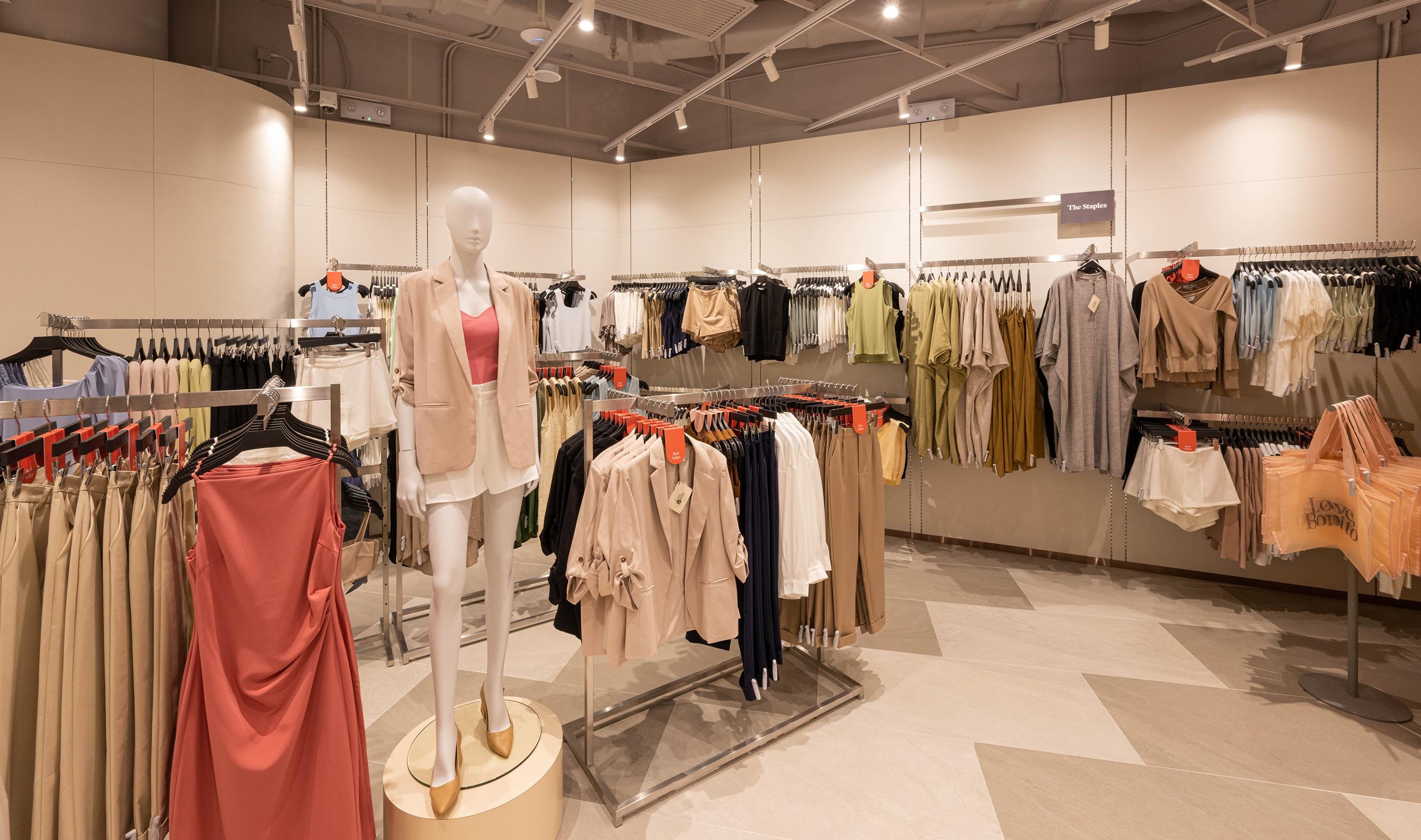 店內提供適合各個場合穿著的服裝,陪伴大家度過每個里程碑。