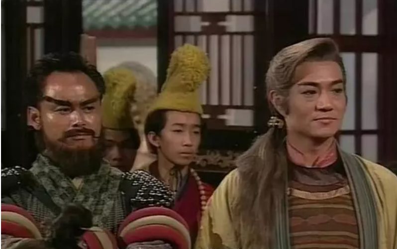 威威的樣子跟魯振順在《神鵰俠侶》的霍都相似。