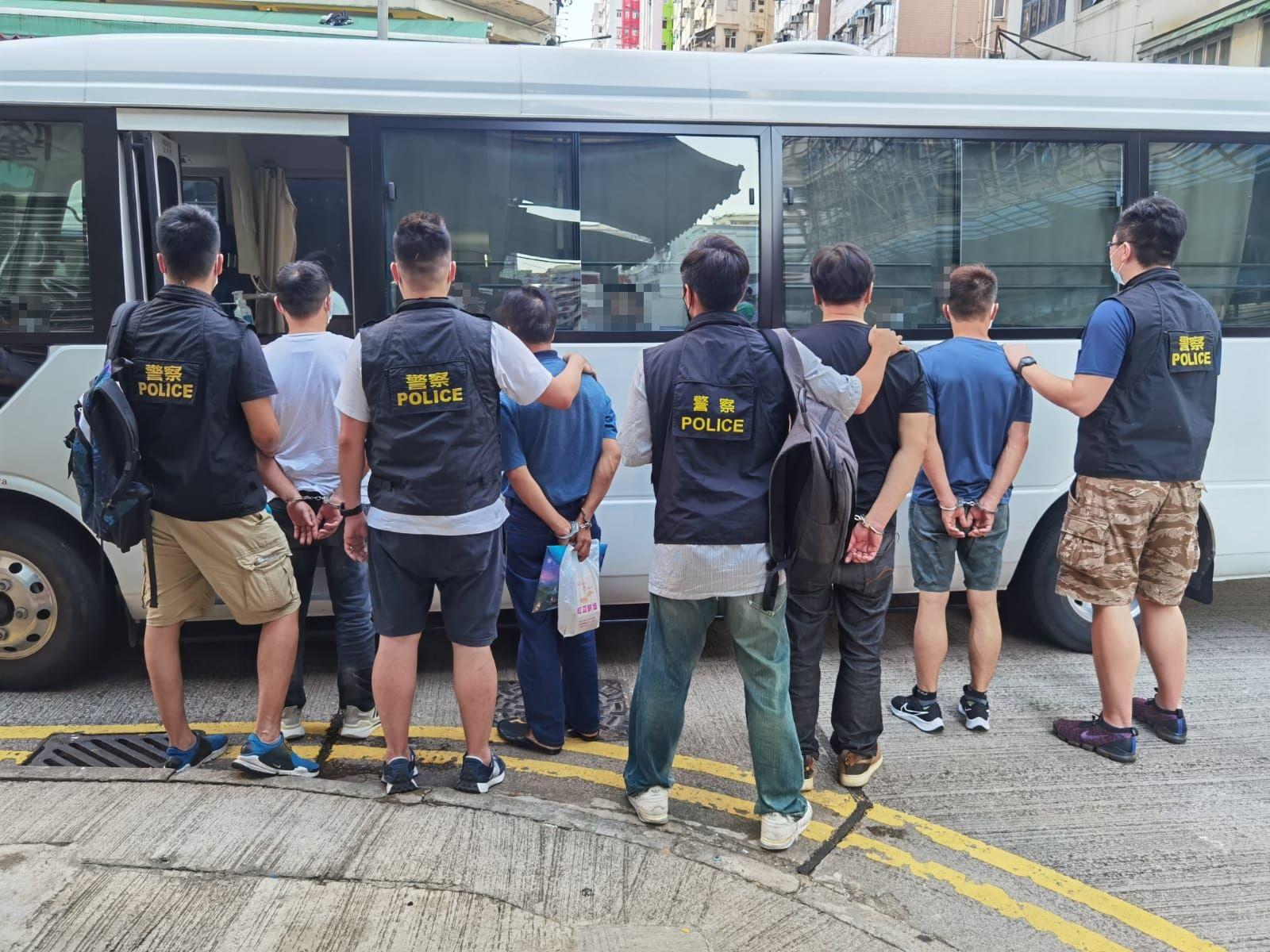 搗破非法釣魚機賭檔拘5男