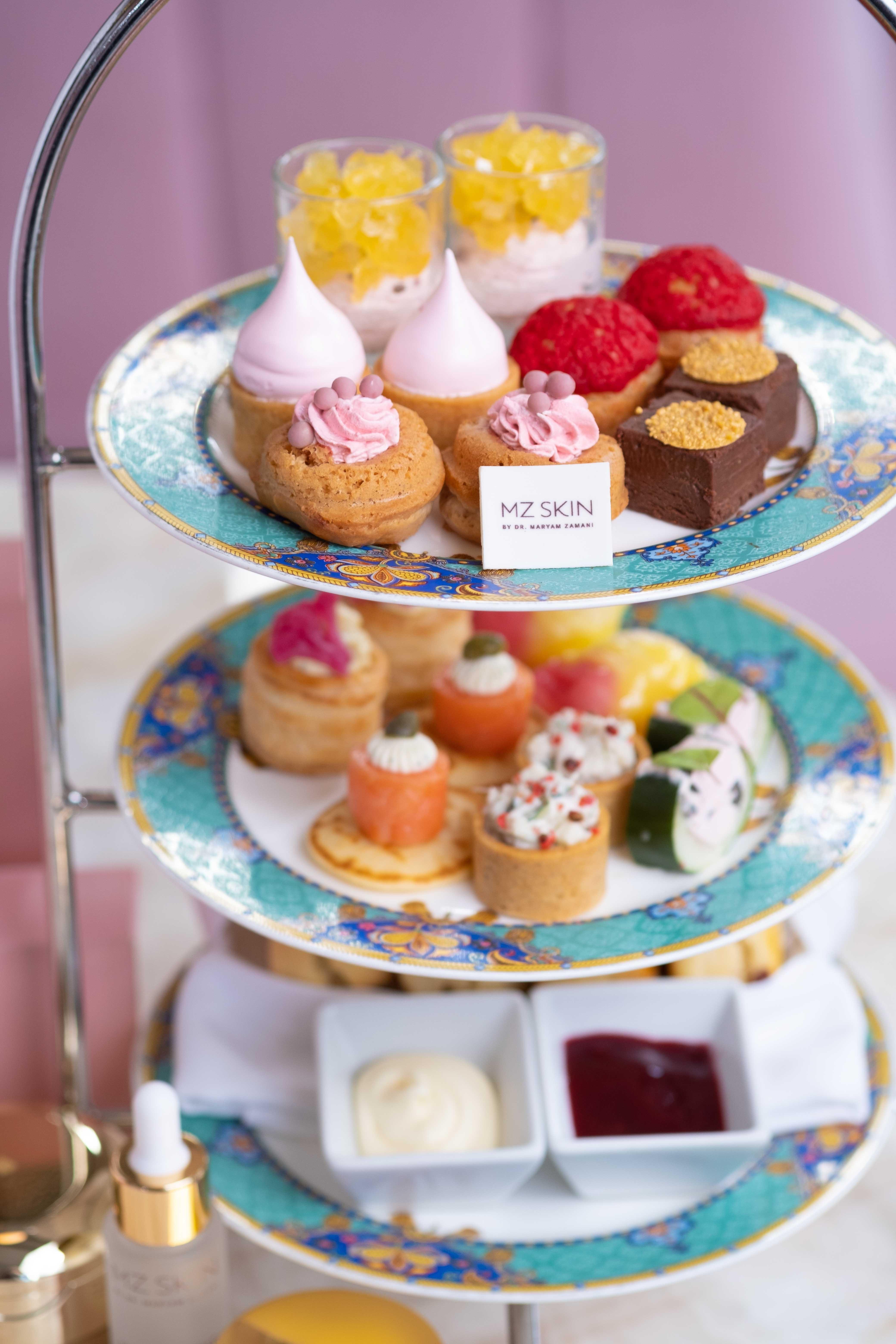 下午茶加入不少粉紅色元素,與MZ Skin及Madame Fù襯到絕。