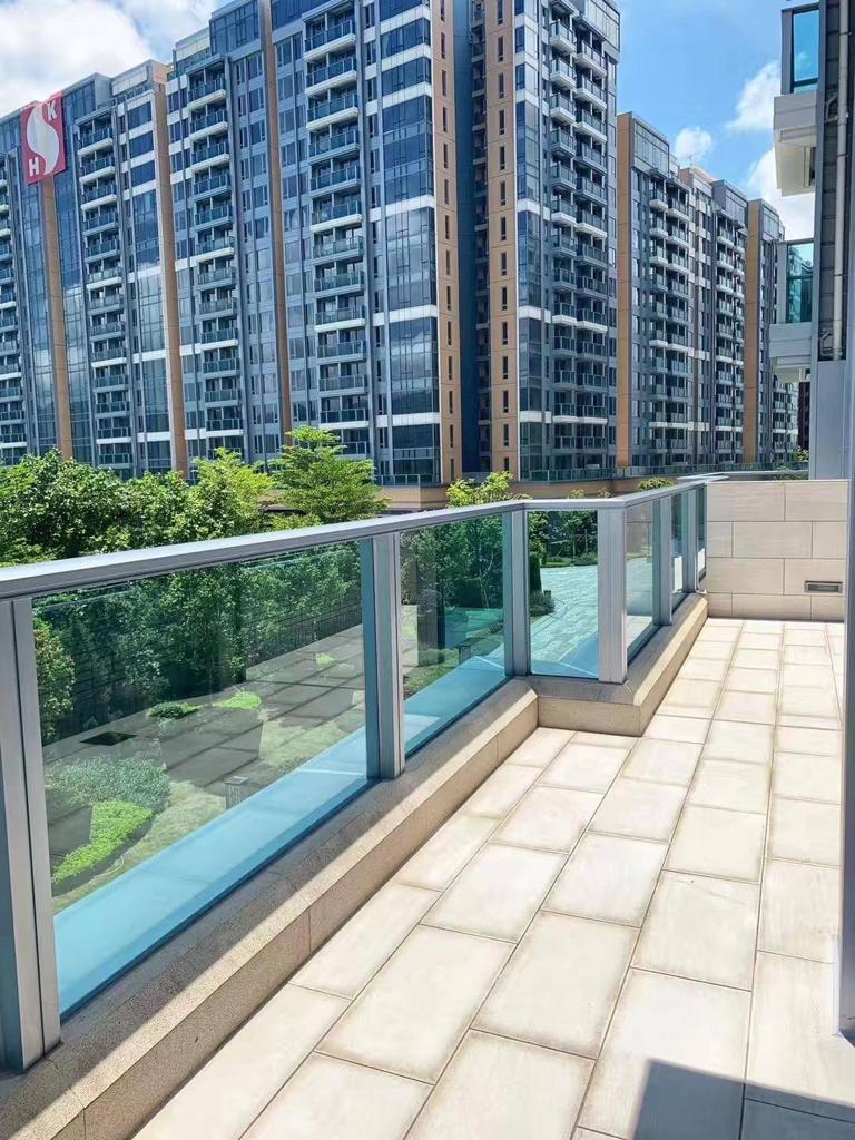 單位平台面積約有154方呎,方便兩隻愛犬活動休息。