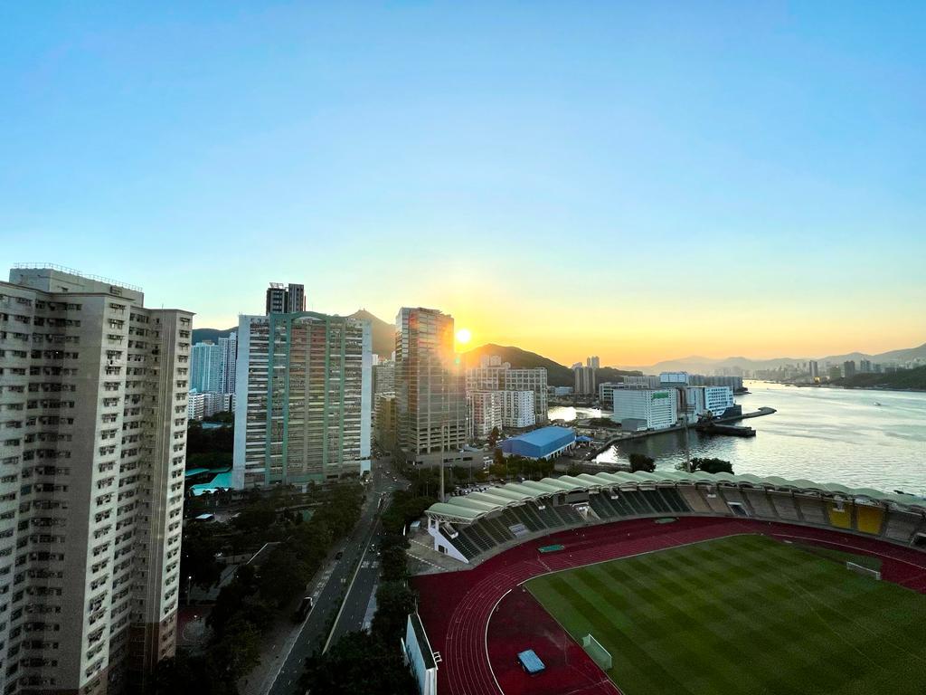 單位在日落時份的景致。