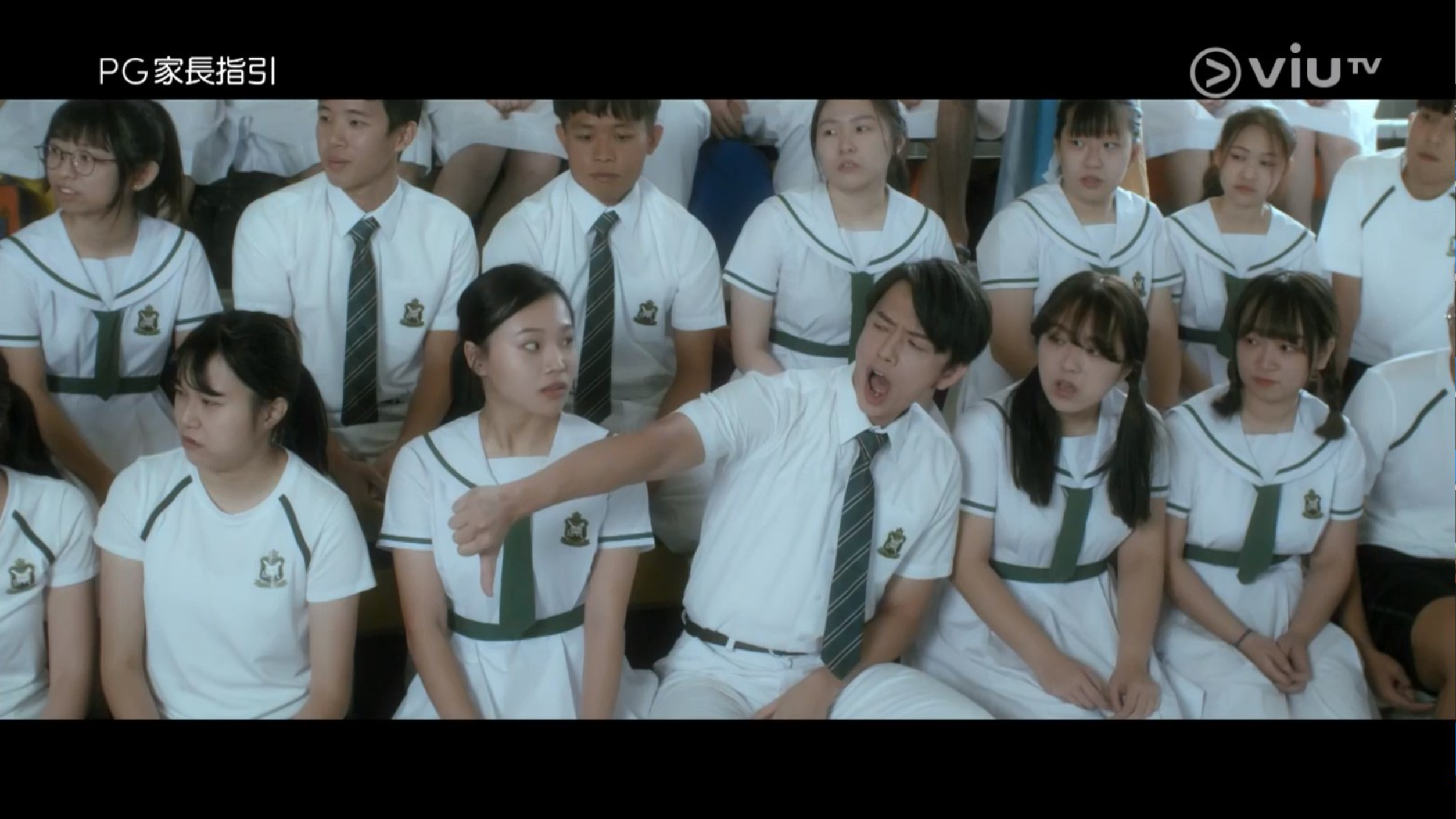 Locker帶頭喝倒采。