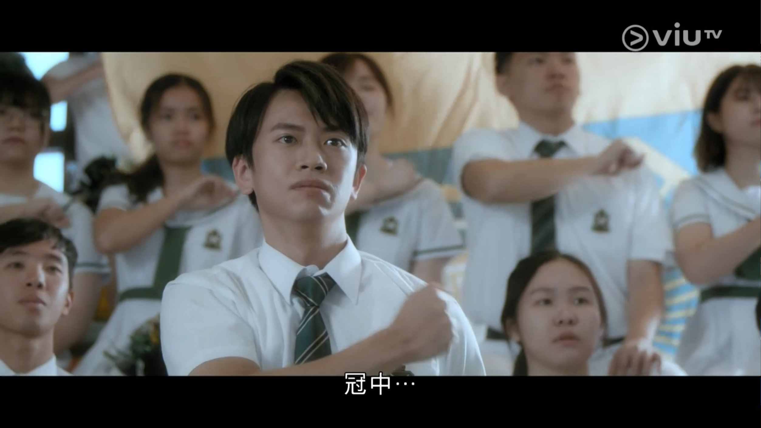 網民表示Locker成功令到冠中成為爛仔學校。