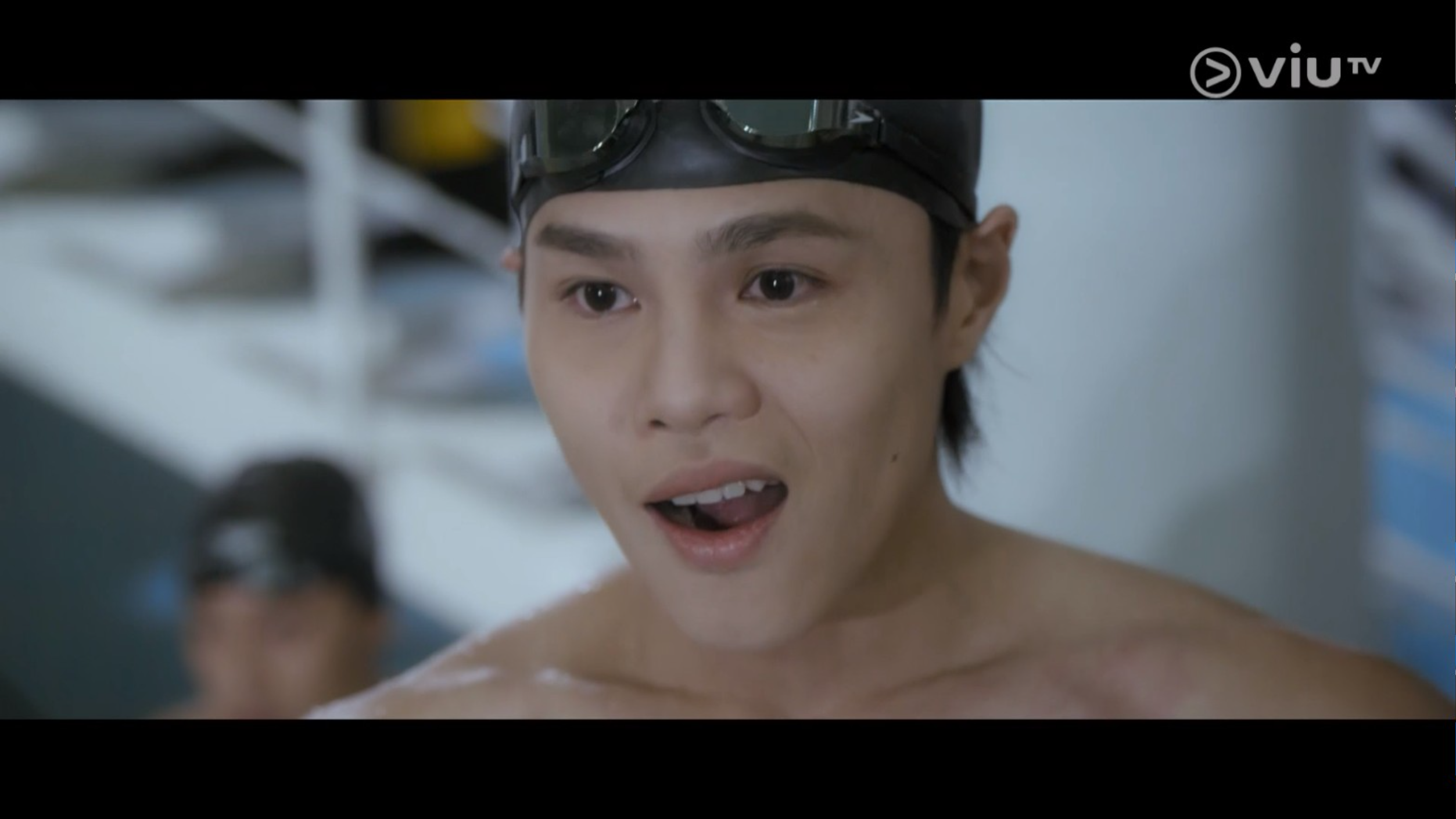 黃奕晨扮演冠中書院游泳隊成員。