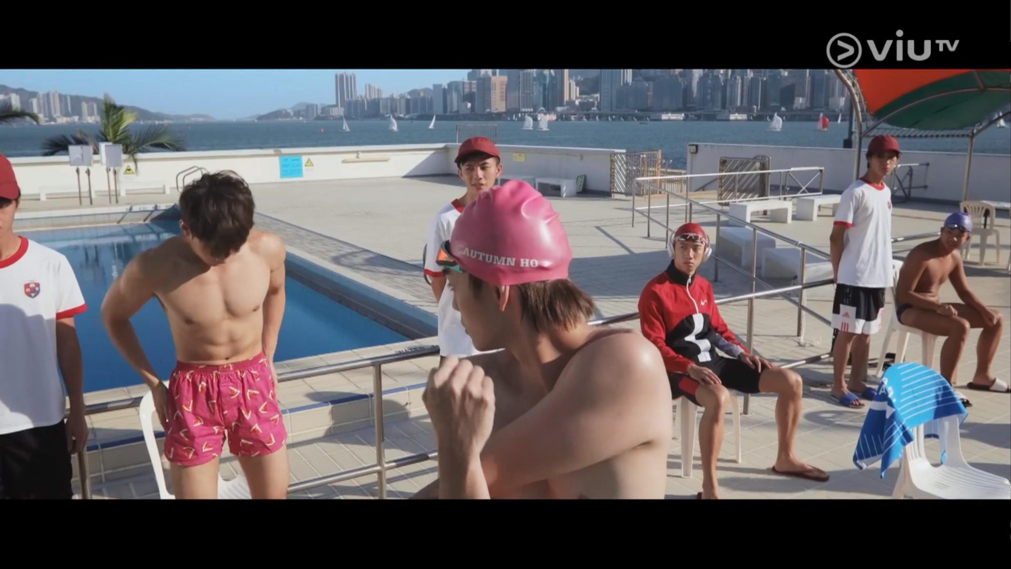 魏浚笙只穿底褲應戰。