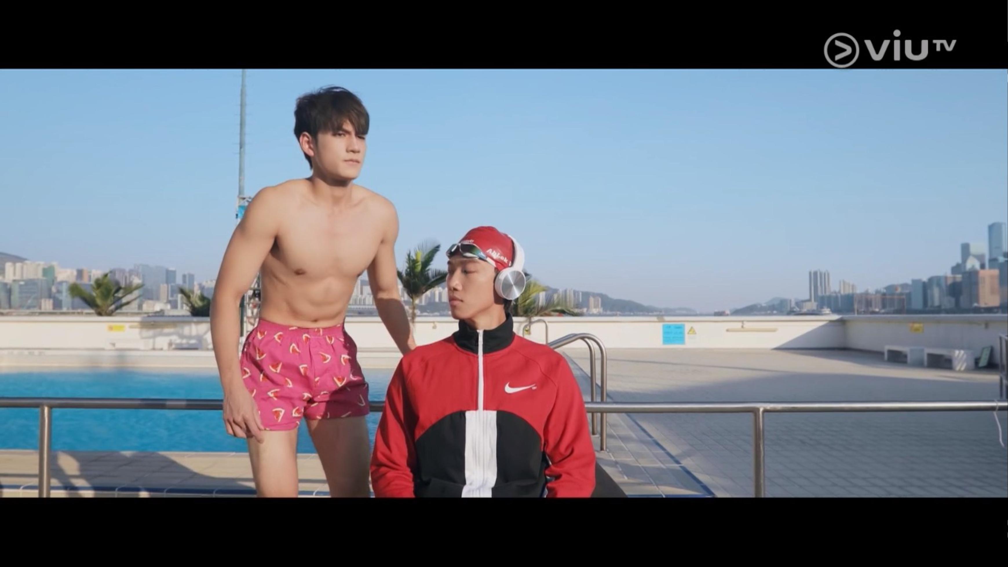 魏浚笙不時走到Stanley身旁。