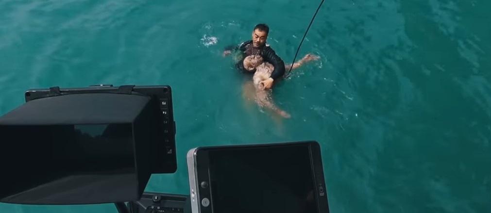 劉青雲穿5、6件衫拍《神探大戰》的跳海戲份,他笑言穿了救生衣都不斷下沉。