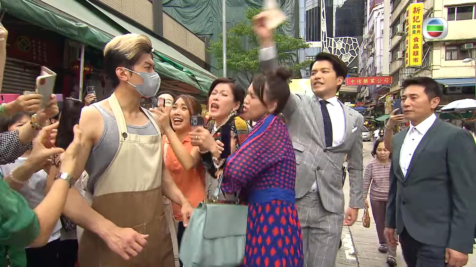 Terry扮演豬肉檔的威威。