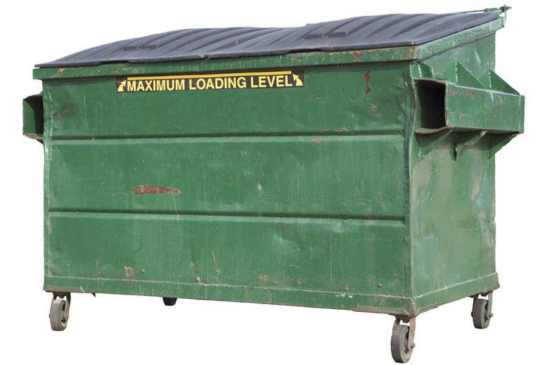 一名父親把兒子及狗兒暫放在垃圾箱內,再返回現場找其餘家人。(資料圖片)