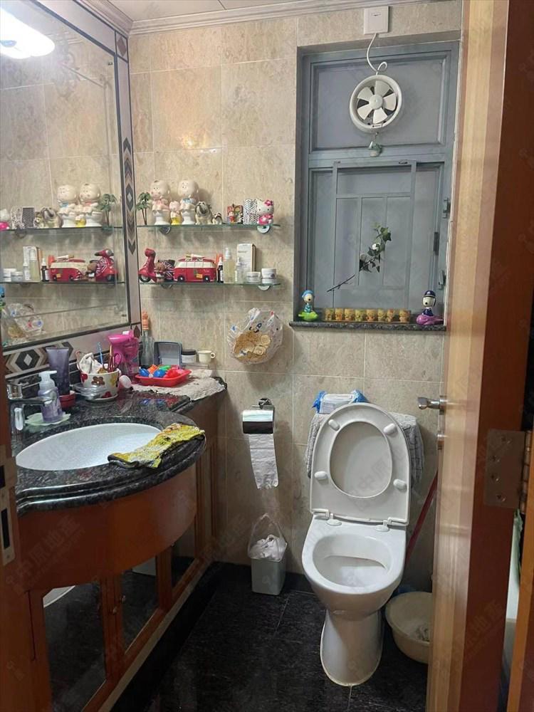 二手成交|有相!將軍澳業主劈200萬沽三房 代理:較上月同類賣平1球