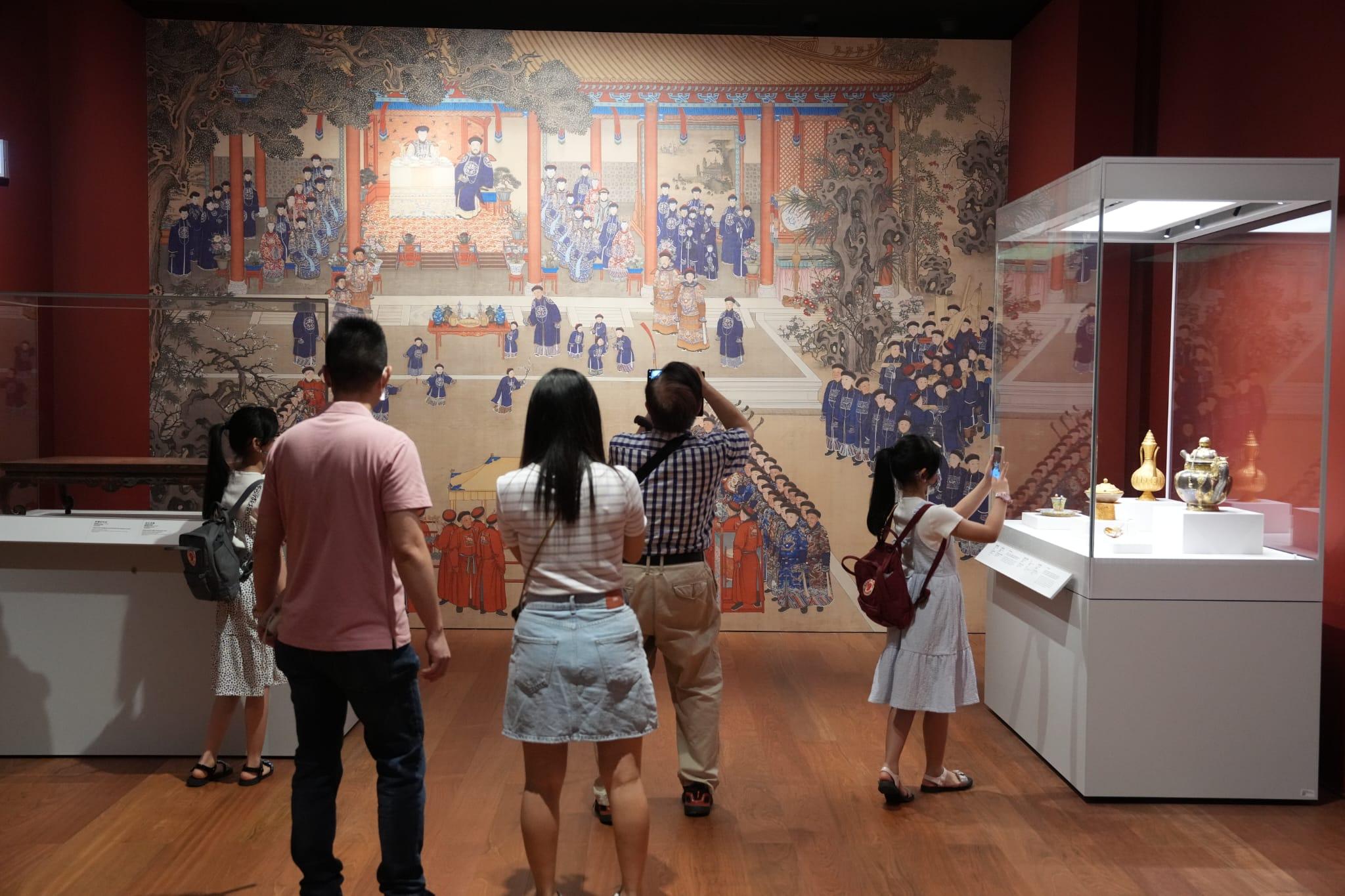 故宮文化博物館|今早開放 有市民穿古著入場