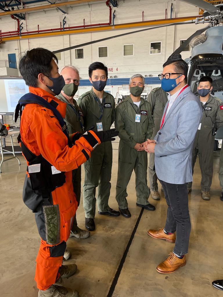 鄧炳強, 政府飛行服務隊