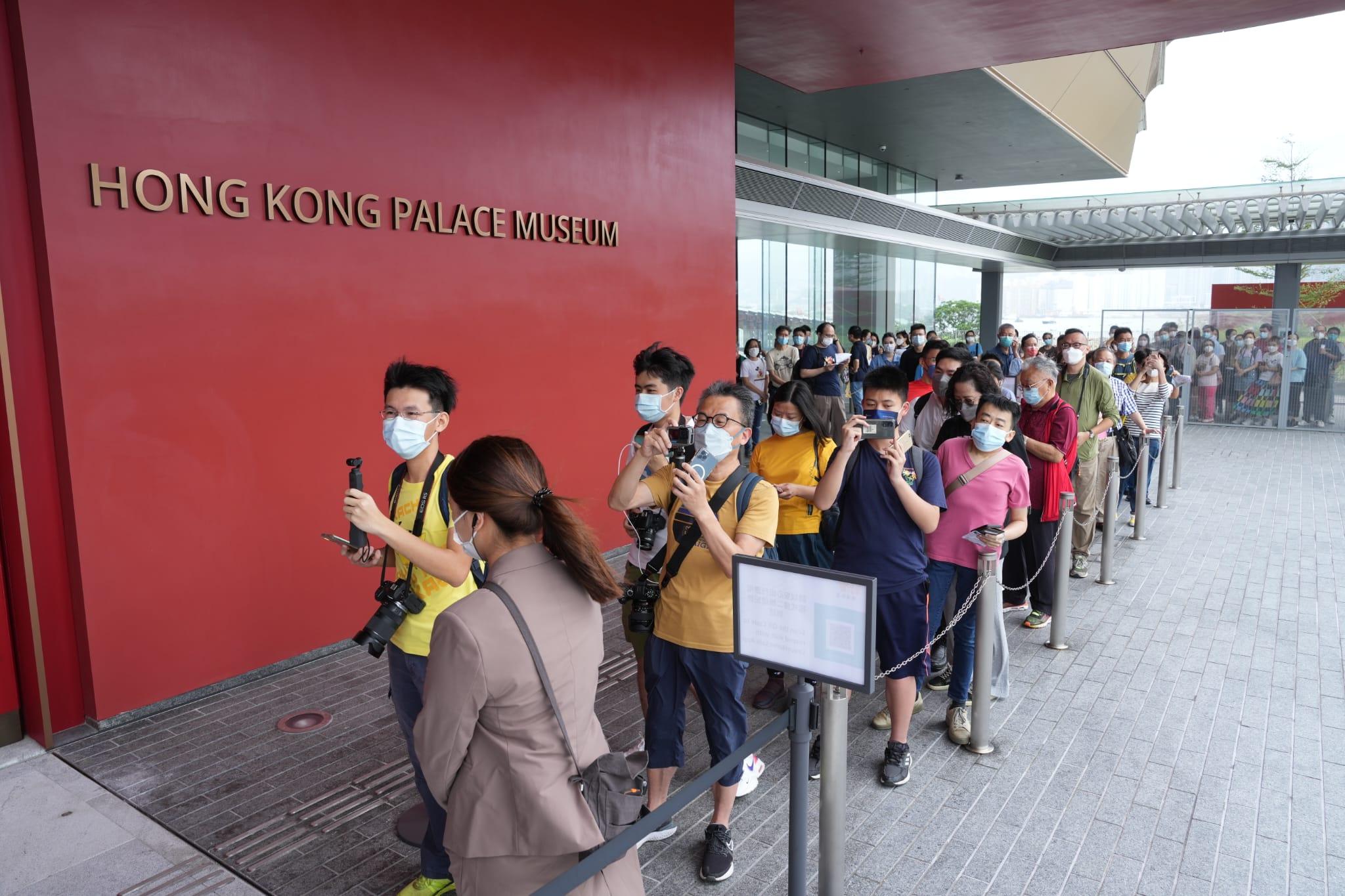 故宮文化博物館|今早開放 有市民穿古著入場