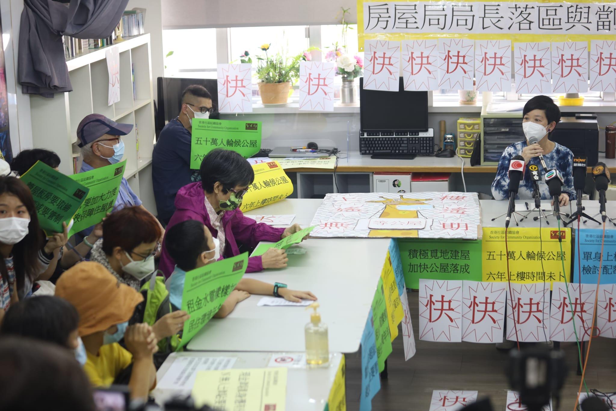 房屋局長探劏房籠屋戶 形容環境不理想是「民生痛點」