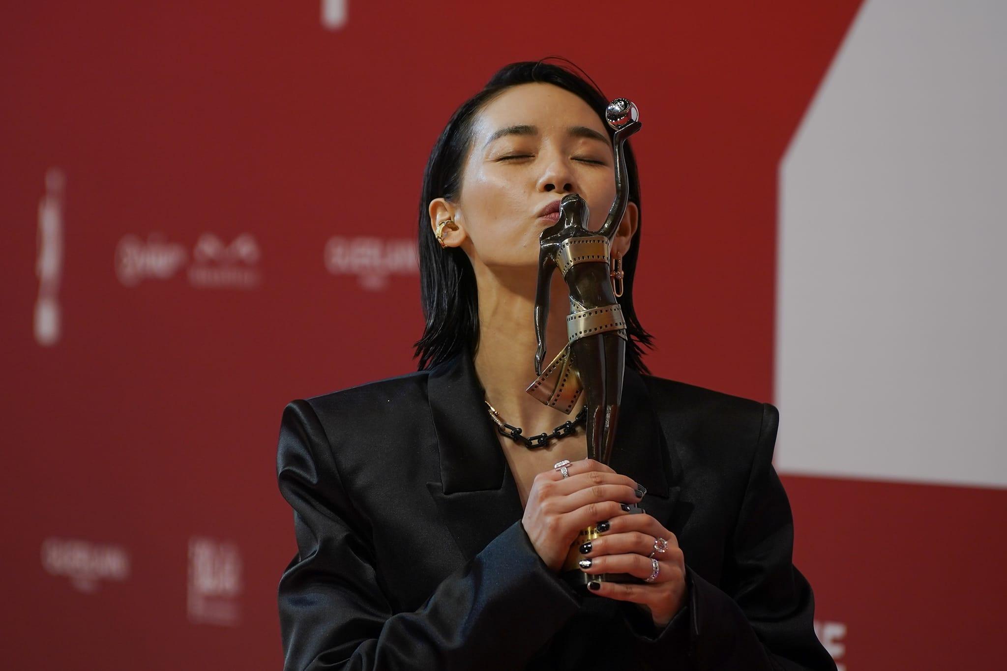 劉雅瑟憑《智齒》奪影后