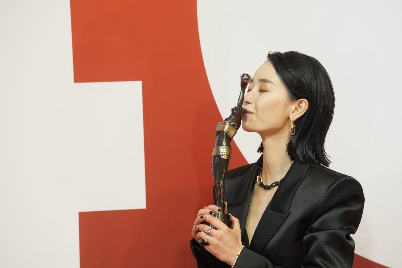 劉雅瑟憑《智齒》奪影后