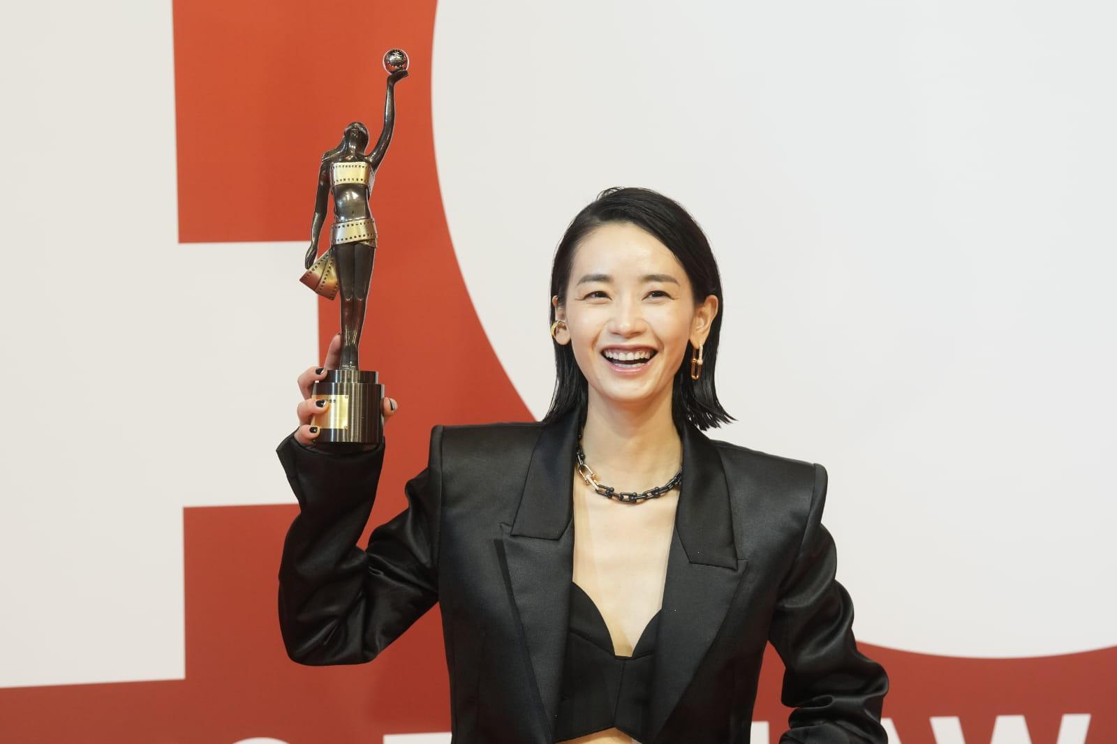 劉雅瑟憑《智齒》奪影后