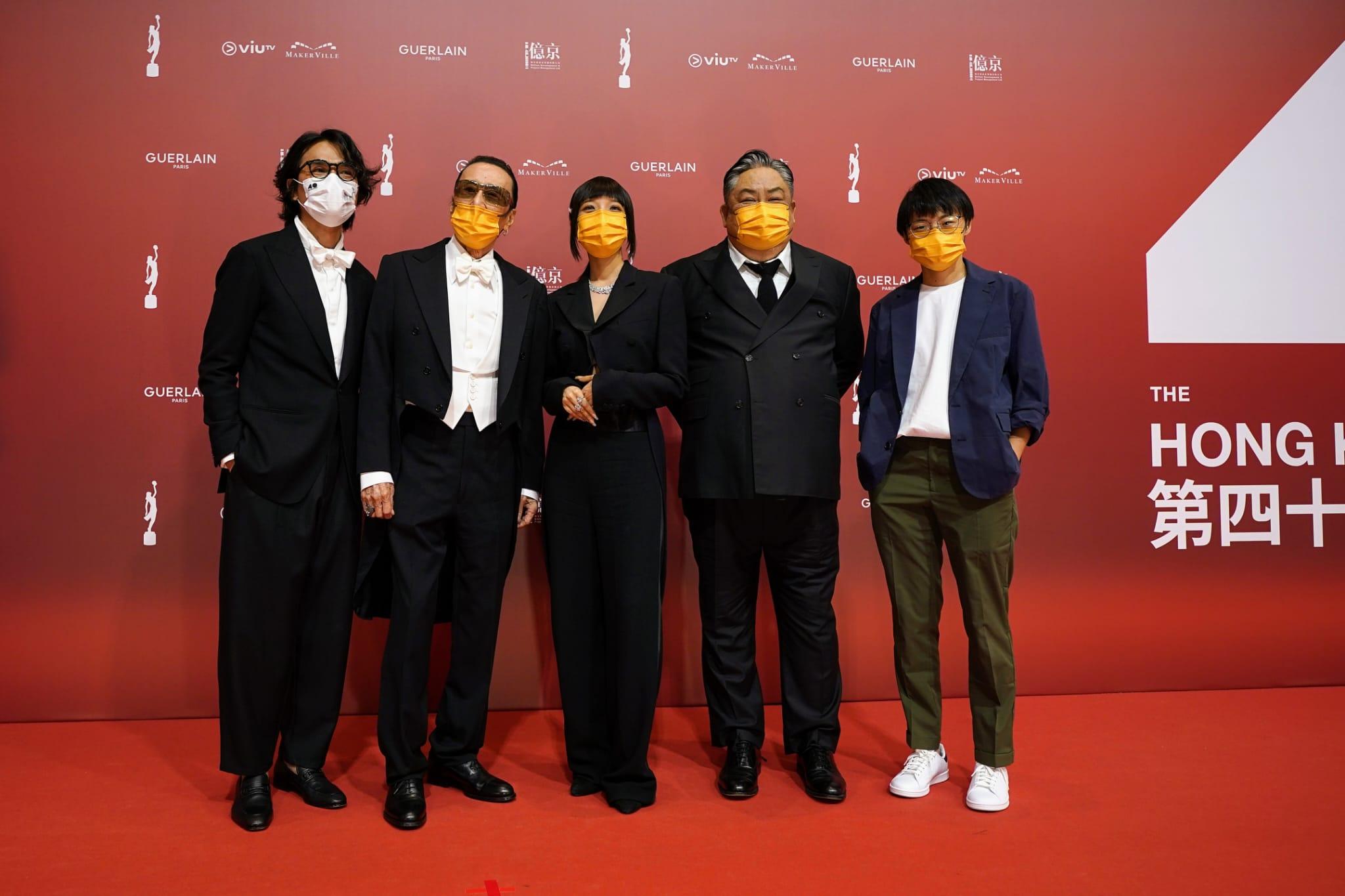 謝賢與《殺出個黃昏》演員亮相紅地毯。