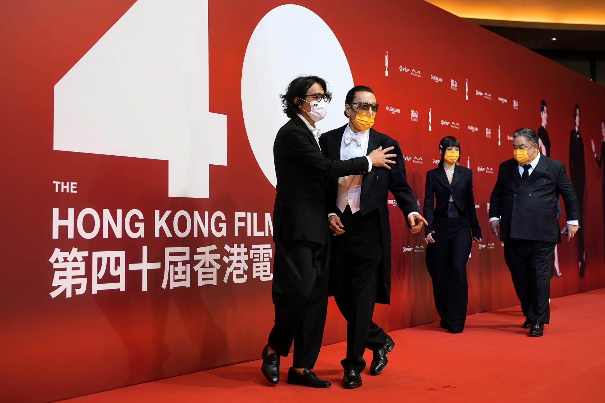 謝賢與《殺出個黃昏》演員亮相紅地毯。