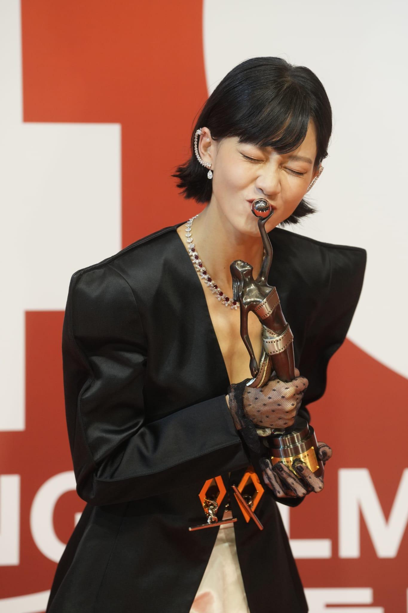 廖子妤憑《梅艷芳》獲最佳女配角。