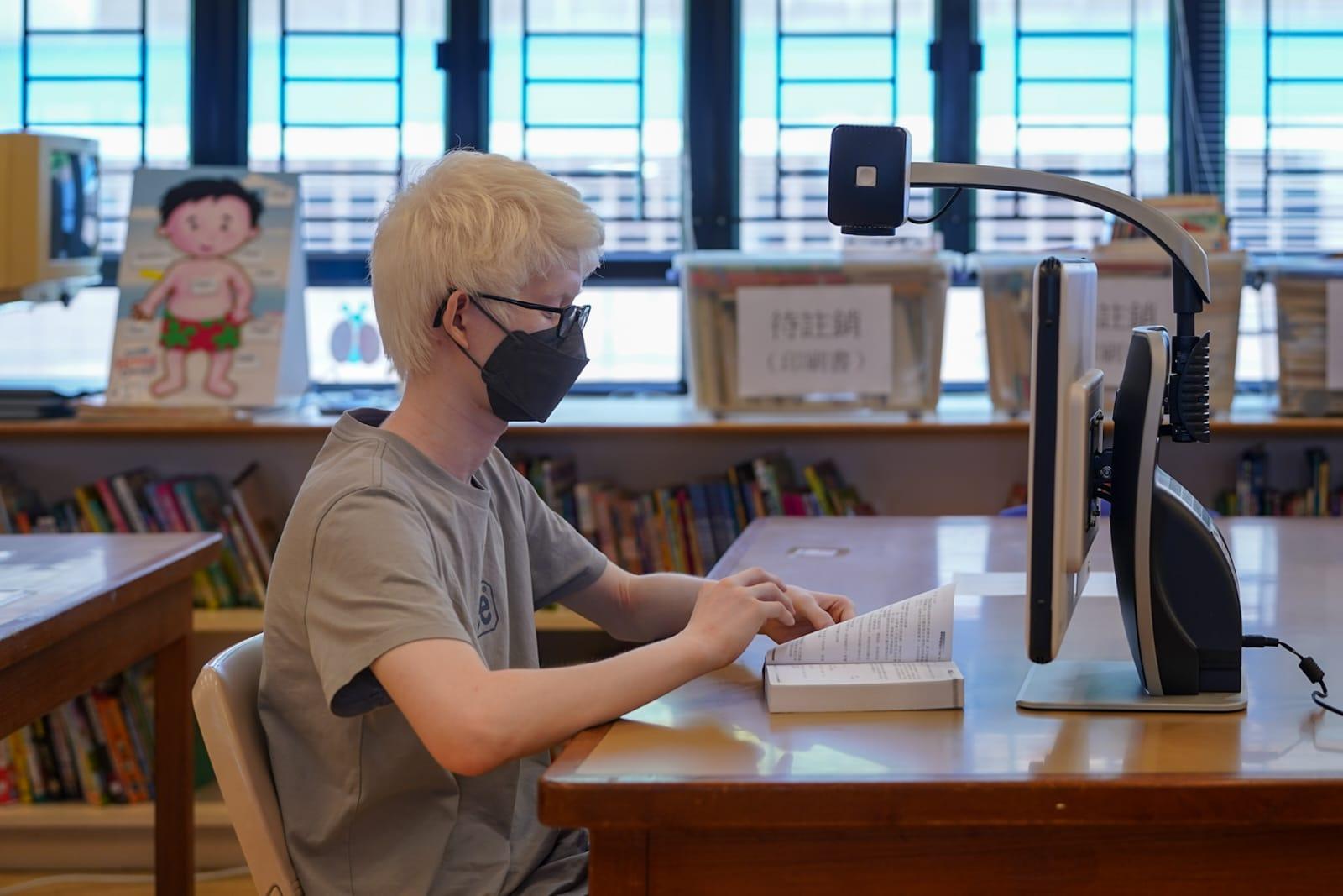 DSE放榜2022|心光1男1女學生分別考獲27及20分佳績 王梓丞:努力付出必有成果