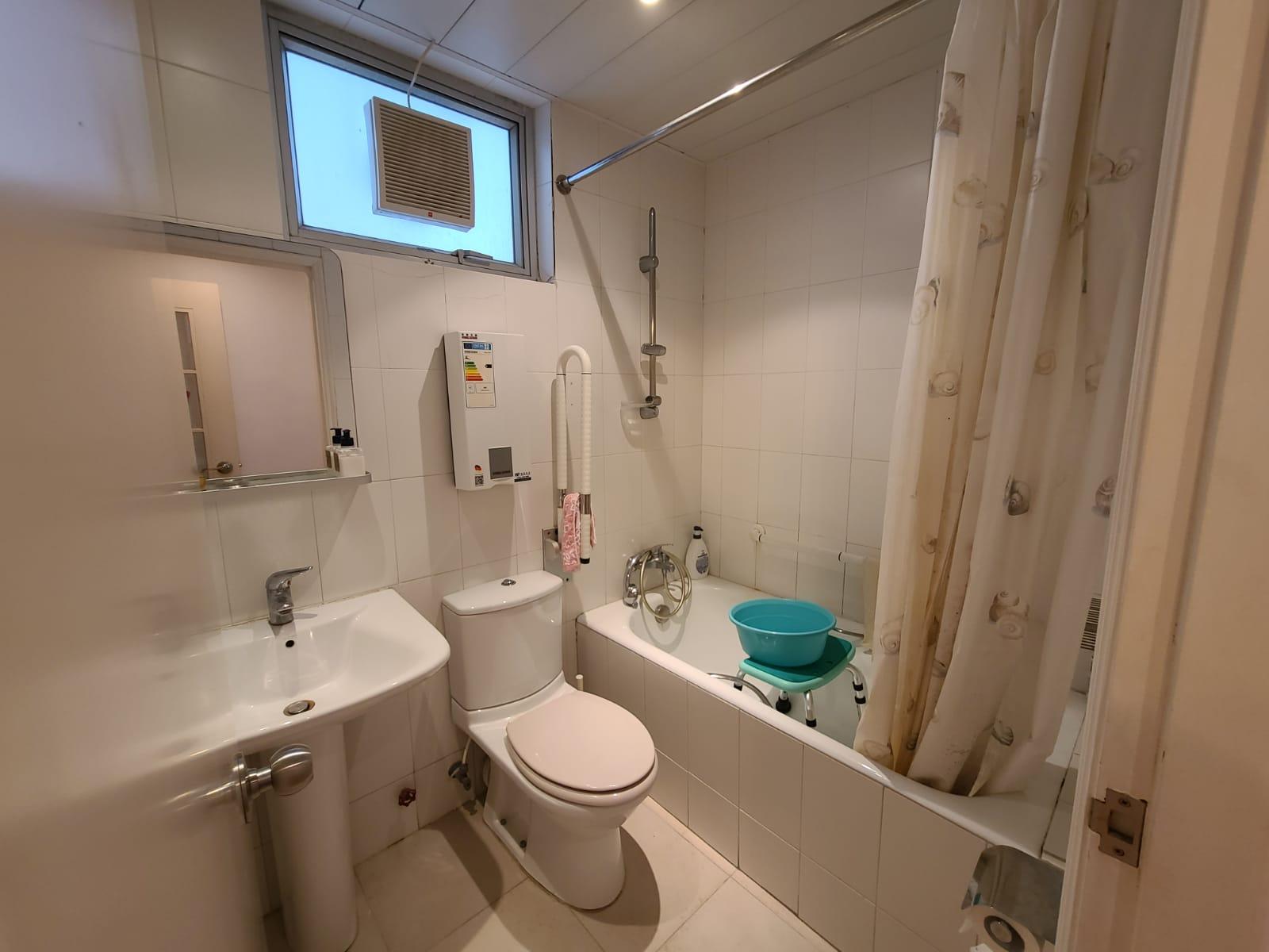 二手樓成交|美加息未停 太古城業主看淡後市 劈價261萬沽三房