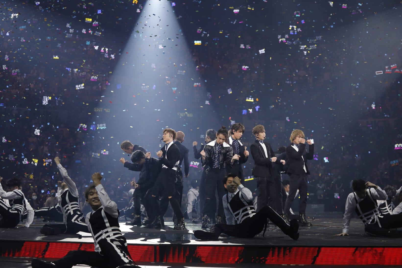 MIRROR演唱會的流程惹來批評。