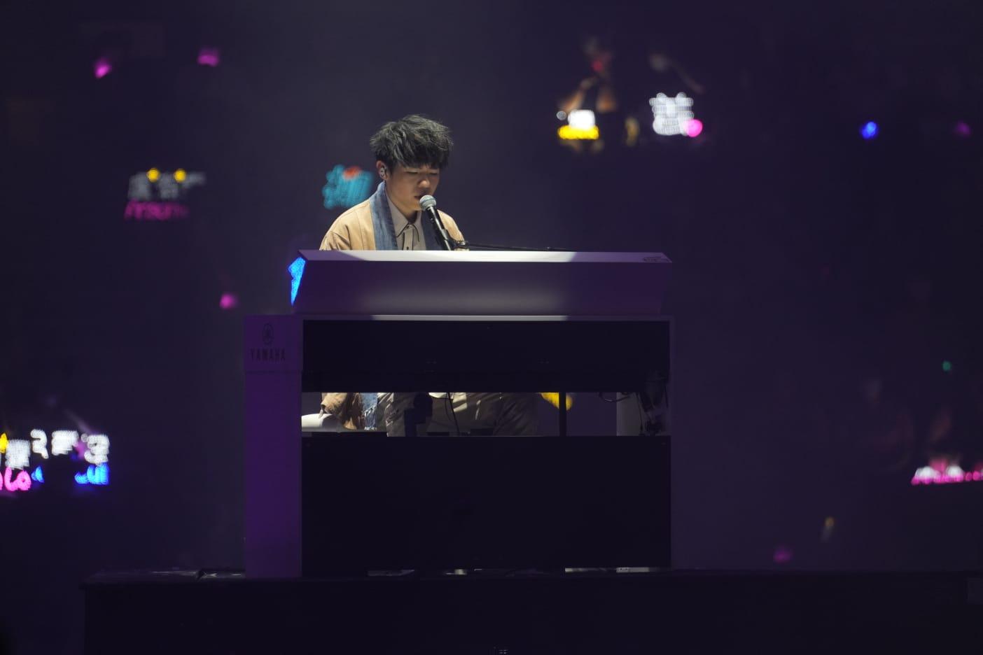 Ian登場時,演出稍有不順。