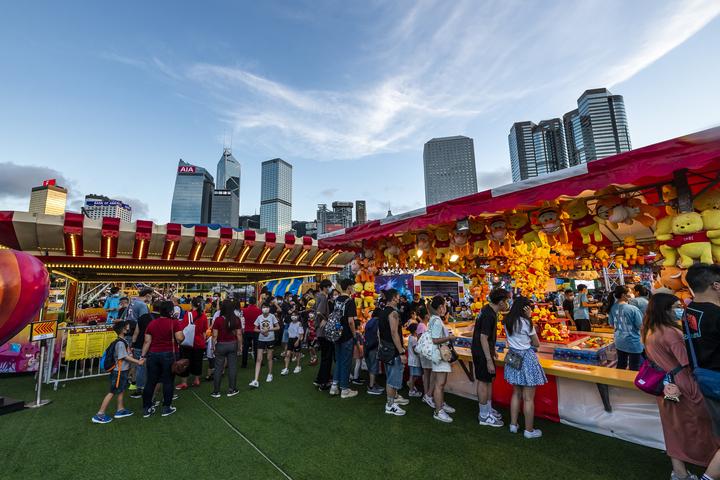 中環海濱舉辦全新「夏日派對」。