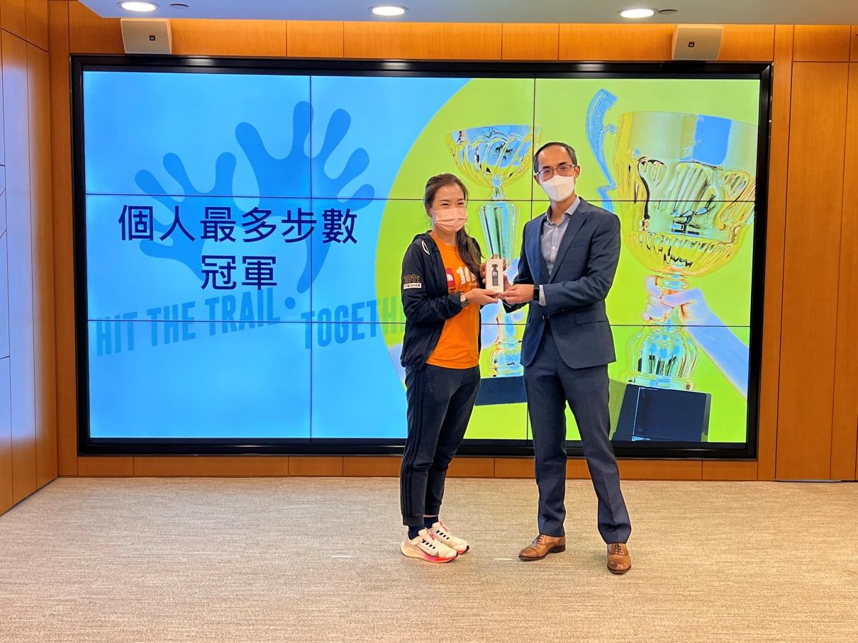 香港國際貨櫃碼頭員工行路為惜食堂籌款 2周累計逾4000萬步贊助1.2萬個飯盒