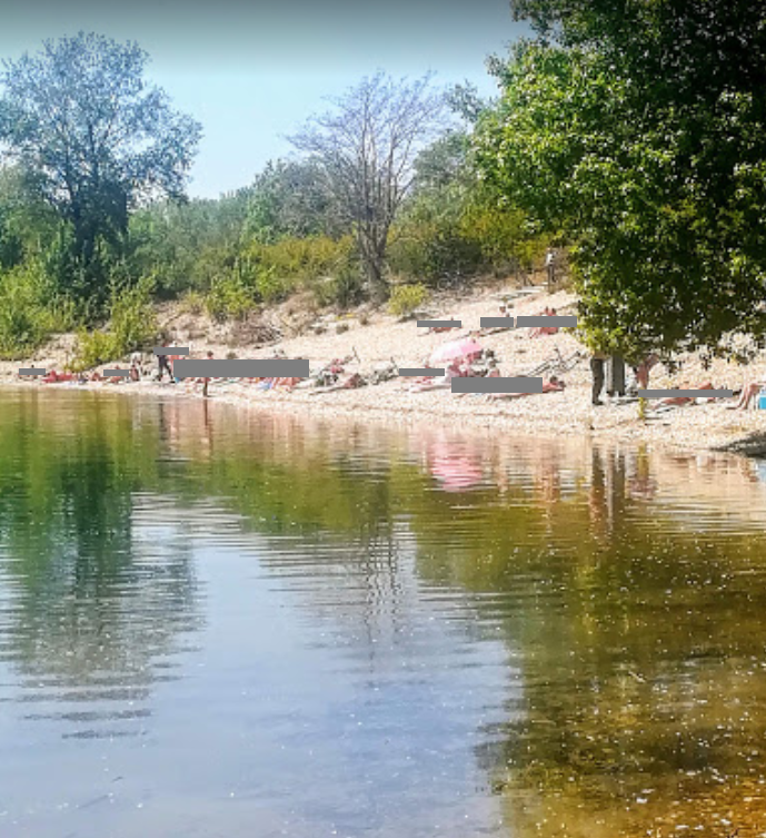 案發的法國天體沙灘位於里昂市郊。(互聯網)