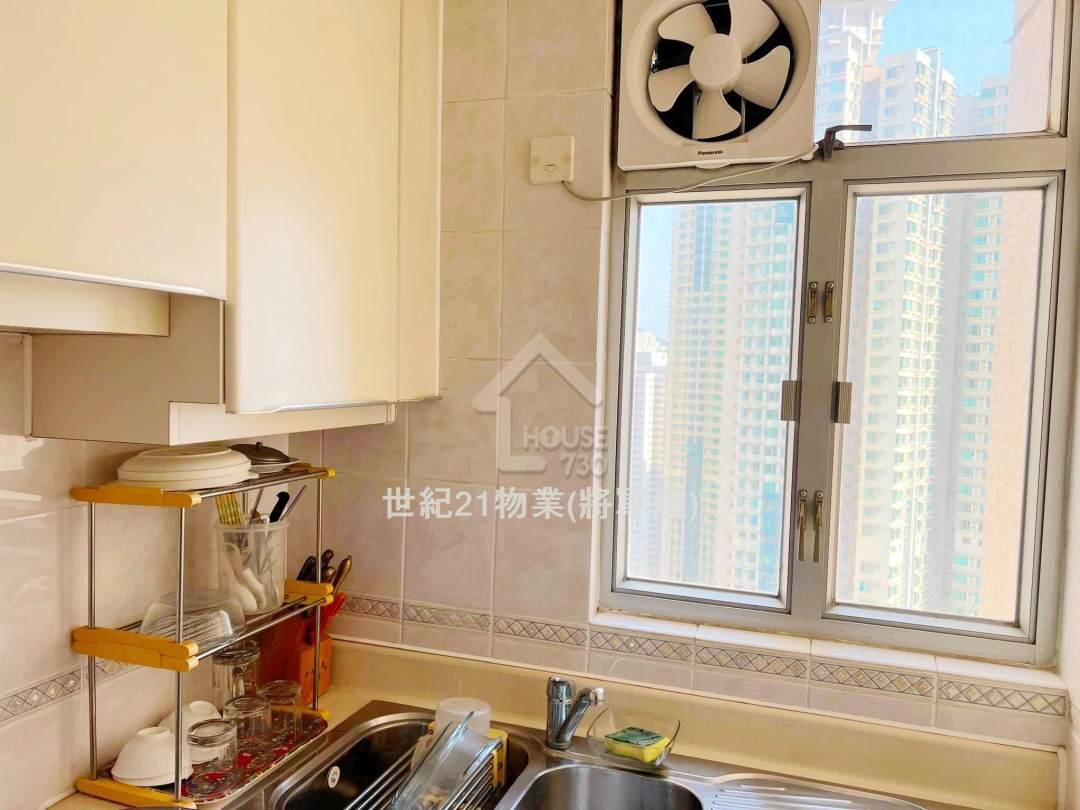 廚房光猛開揚。(代理提供相片)