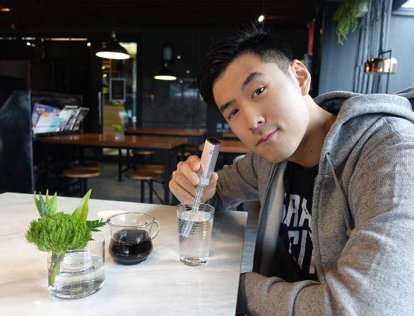 年底30歲的Henry,最近參加《戀愛Staycation》再受注目。