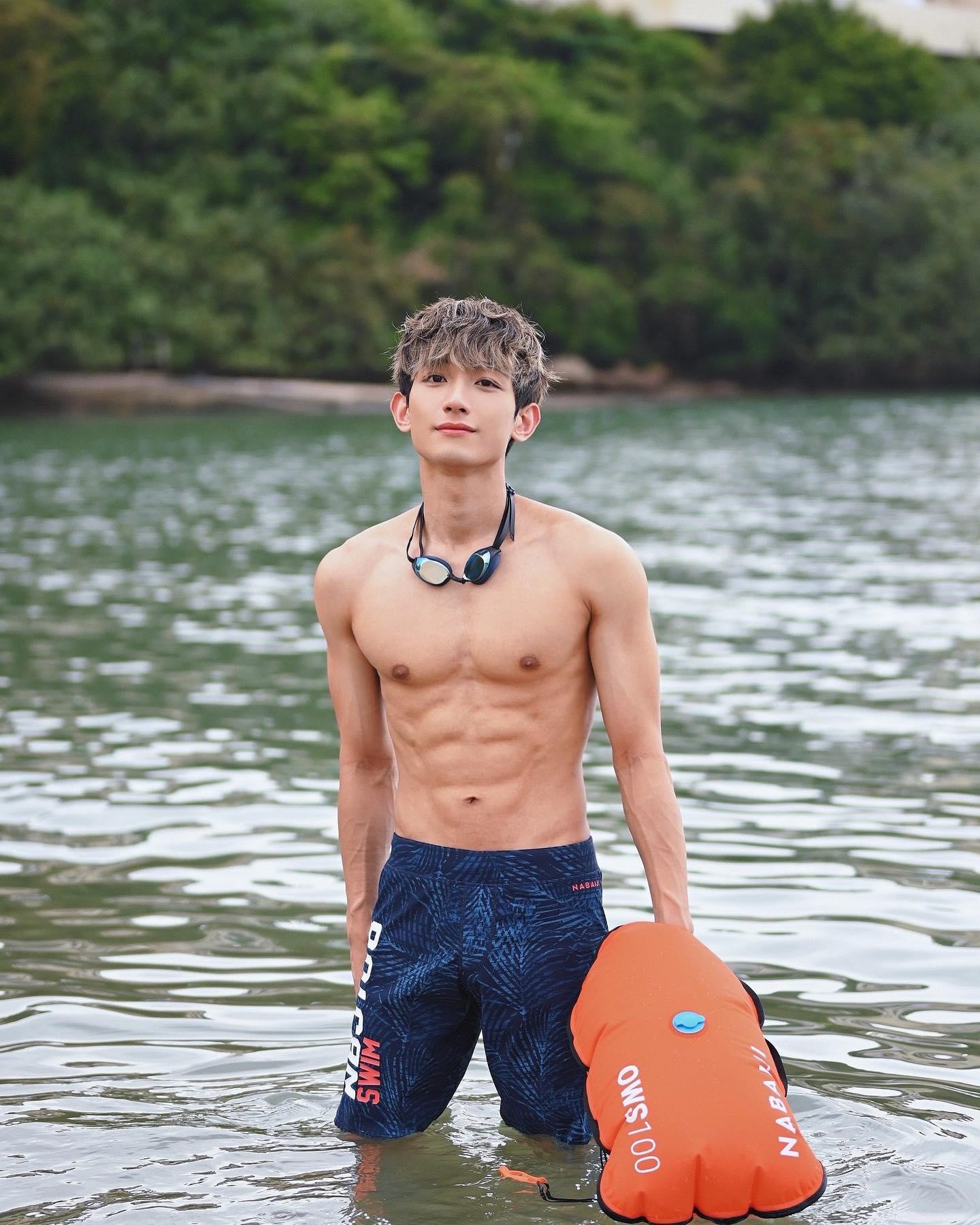 Martin坦言自己運動方面不太出色,拍攝期間也有壓力。