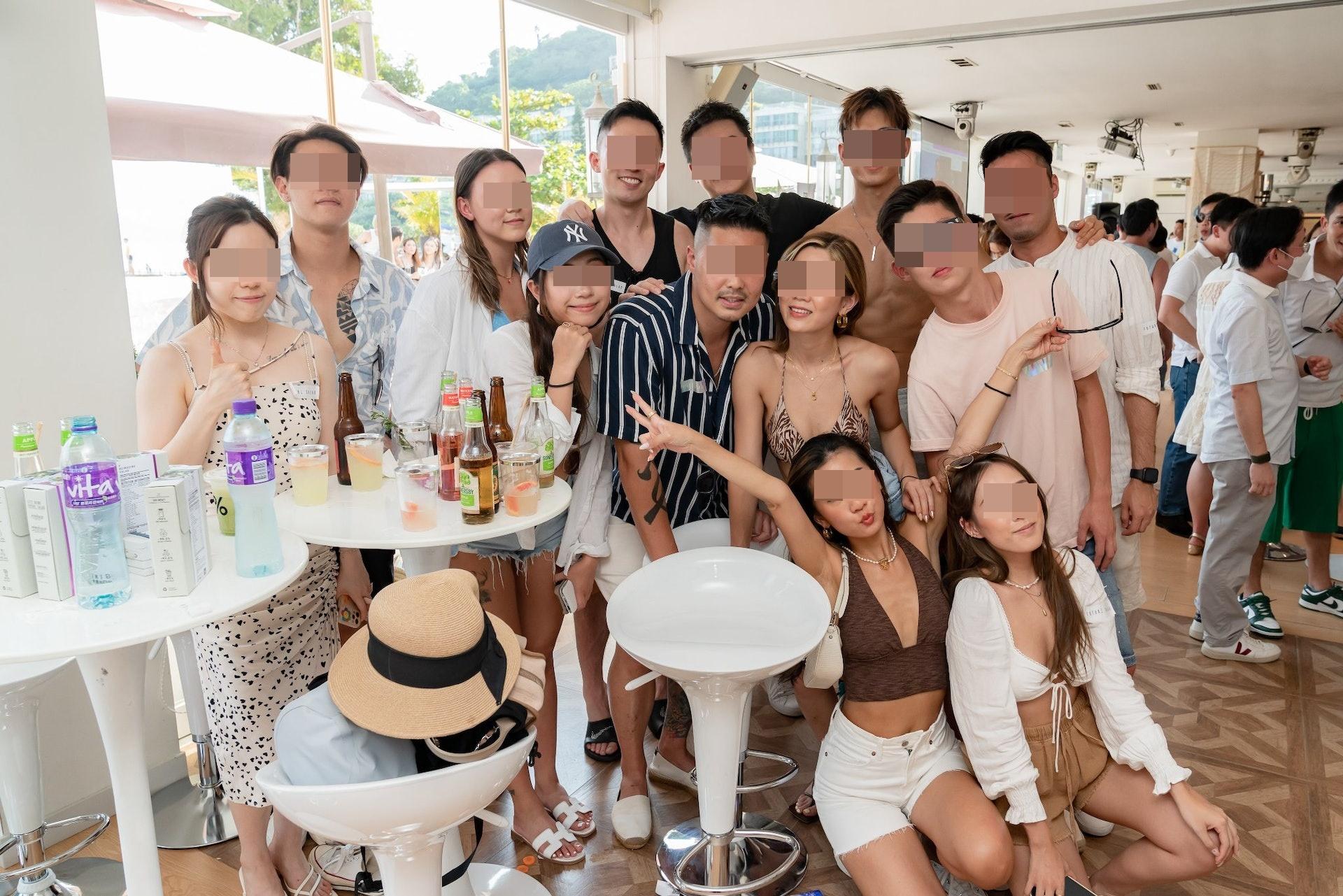 當日「會所一號」淺水灣店室正舉行派對,出席者幾乎全部沒有戴口罩下滿場飛及飲食。(Future Salad Facebook圖片)